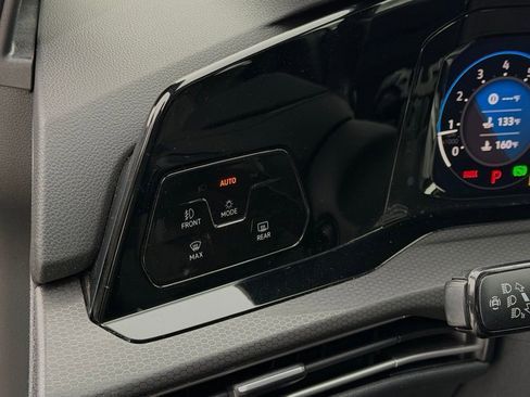 Used 2022 Volkswagen GTI SE image 28