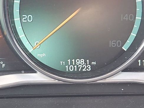 Used 2015 Volvo V60 T5 Premier image 7