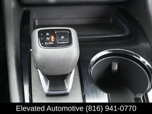 Used 2025 Nissan Rogue S AWD/4WD image 21