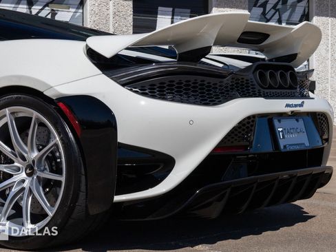 Used 2021 McLaren 765LT image 14