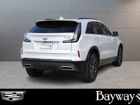 Used 2024 Cadillac XT4 Sport image 5