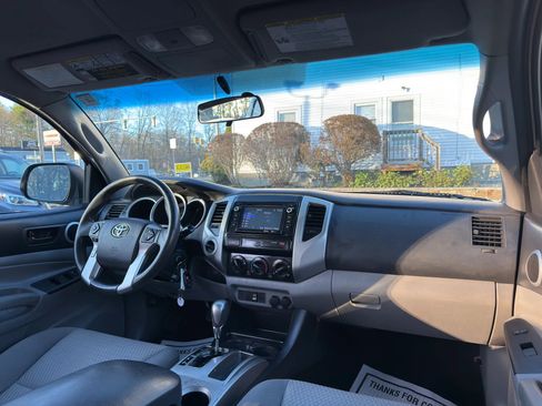 Used 2014 Toyota Tacoma 4x4 Double Cab w/ SR5 Package image 31
