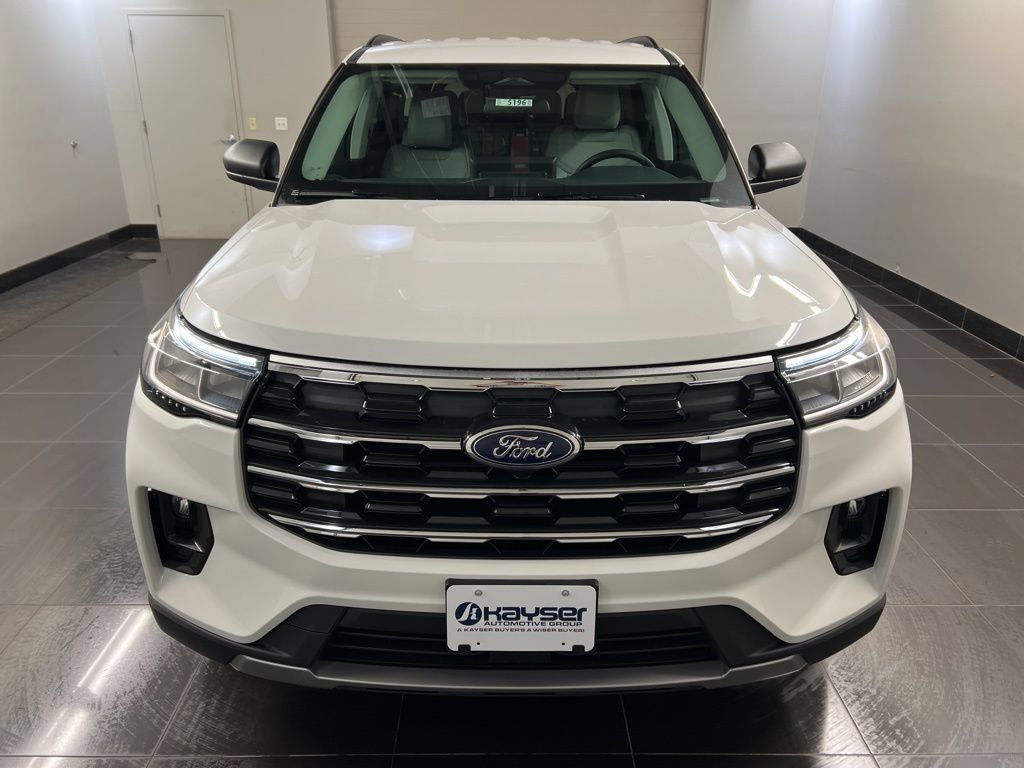 New 2026 Ford Explorer Active w/ Active Comfort Package AWD/4WD image 2