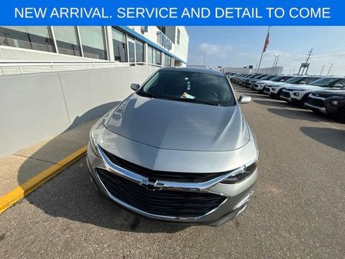Used 2023 Chevrolet Malibu RS FWD image 3