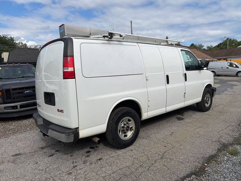 Used 2016 GMC Savana 2500 w/ Savana Pro Plus Package RWD image 10