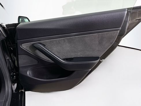 Used 2019 Tesla Model 3 Standard Range Plus image 30