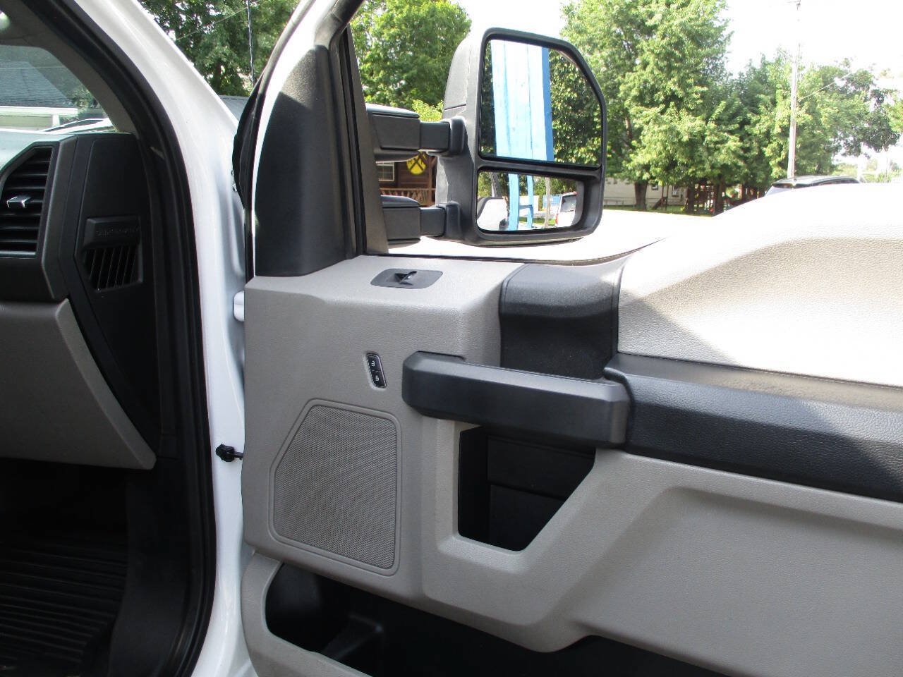 Used 2021 Ford F250 XL w/ STX Appearance Package AWD/4WD image 12