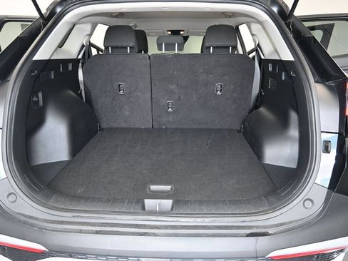 Used 2025 Kia Sportage LX FWD image 10