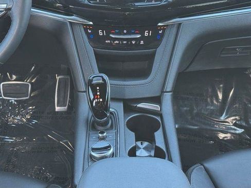 Used 2023 Cadillac XT6 Sport w/ Technology Package image 13