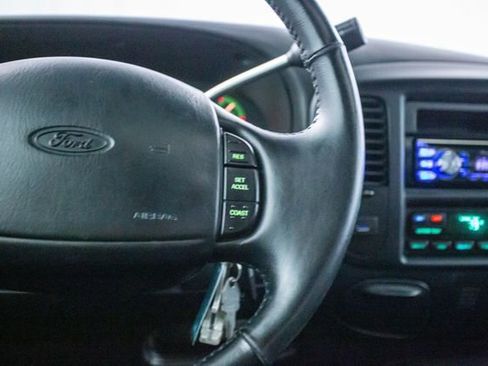 Used 2002 Ford F150 Harley-Davidson image 49