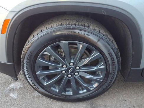 Certified 2023 Chevrolet Traverse RS image 8