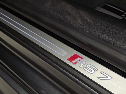 Used 2018 Audi RS 7 Performance w/ Driver Assistance Package image 32