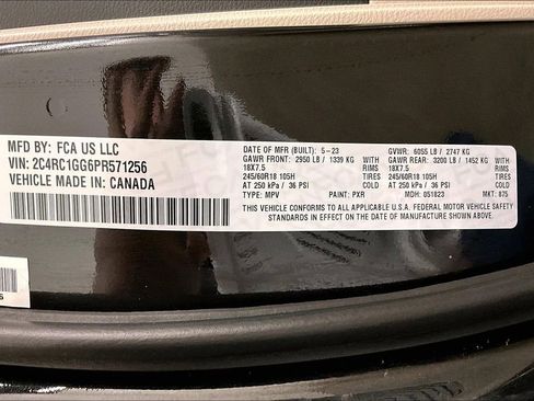 Used 2023 Chrysler Pacifica Limited image 19