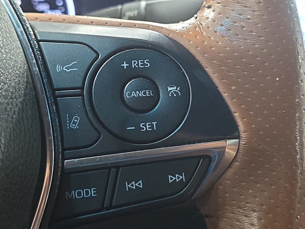 Used 2020 Toyota Avalon Limited w/ Advanced Safety Package FWD image 13