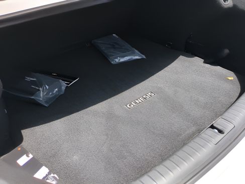 Used 2024 Genesis G70 3.3T Advanced w/ Sport Prestige Package RWD image 29