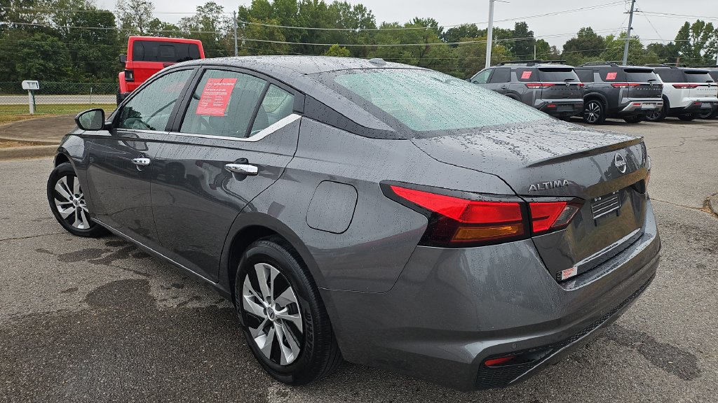 Certified 2025 Nissan Altima 2.5 S FWD image 16