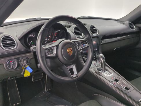 Certified 2022 Porsche 718 Boxster Spyder RWD image 4