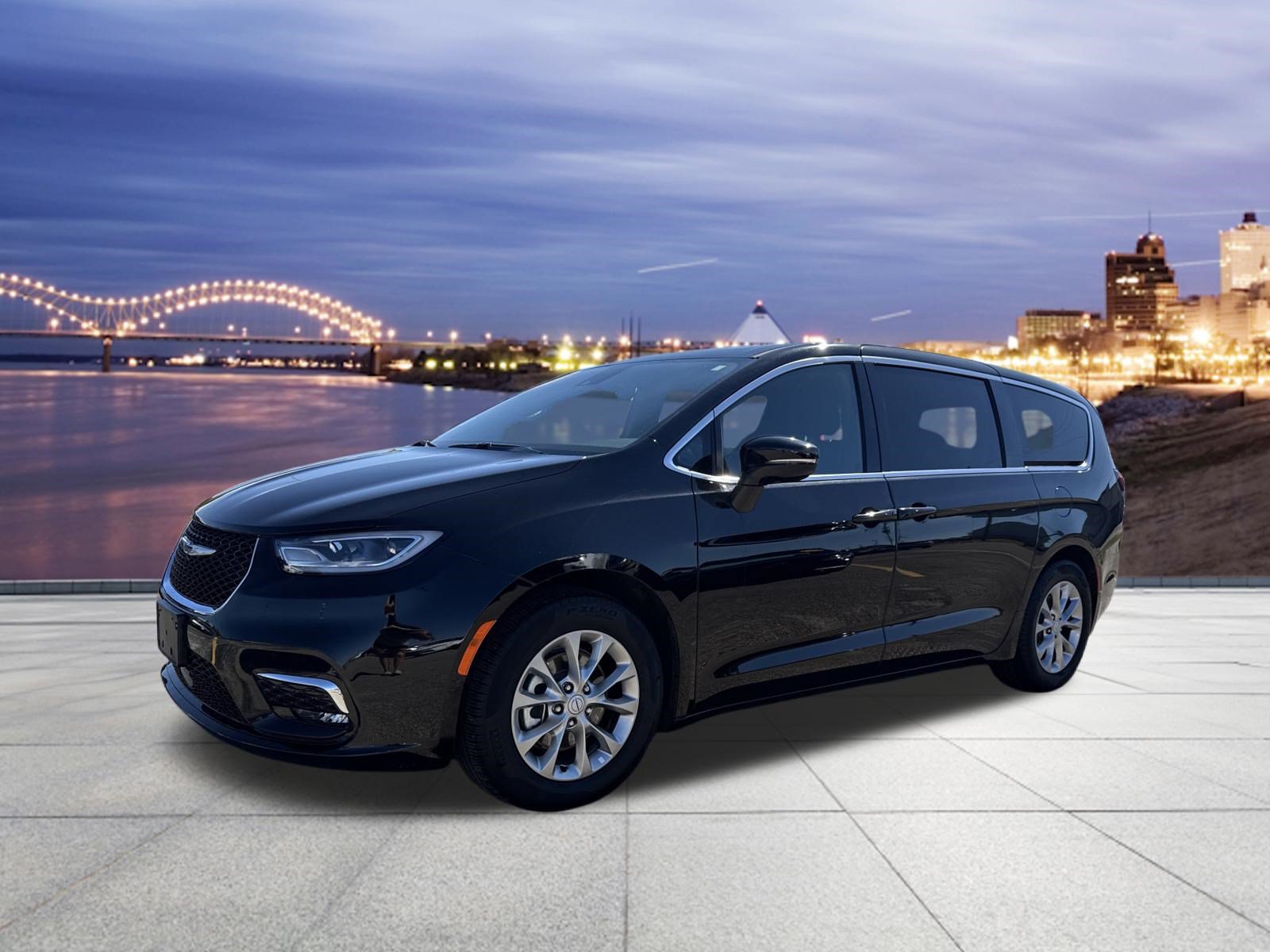 Used 2026 Chrysler Pacifica Limited FWD image 1