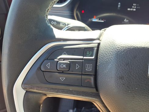 Used 2024 Jeep Grand Cherokee L Limited w/ Luxury Tech Group II AWD/4WD image 7