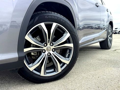 Used 2017 Lexus RX 450h AWD image 2