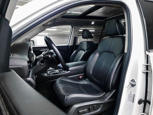 Certified 2023 Honda Pilot Elite image 19