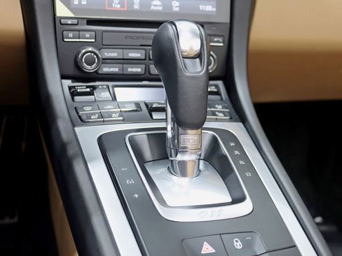 Used 2018 Porsche 911 Turbo AWD/4WD image 25