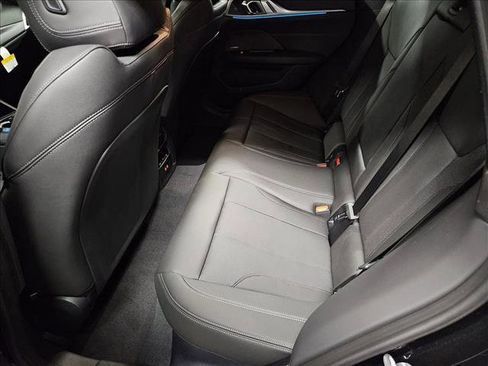 Used 2025 BMW i4 eDrive40 w/ Premium Package RWD image 16