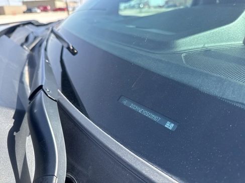 Used 2025 Chevrolet Silverado 2500 LT w/ Convenience Package image 31