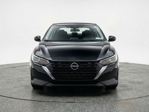 Used 2025 Nissan Sentra SV FWD image 2