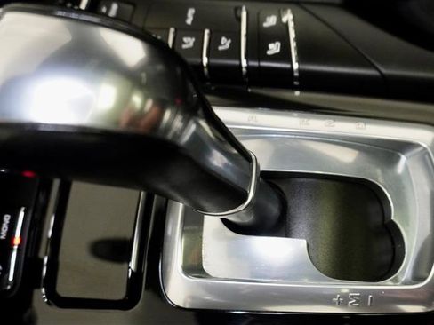 Used 2013 Porsche Cayenne S image 24