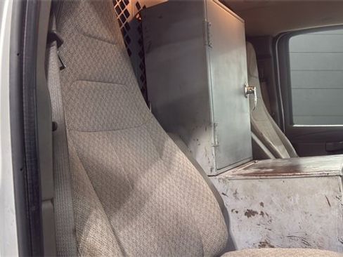 Used 2016 Chevrolet Express 3500 Extended image 29
