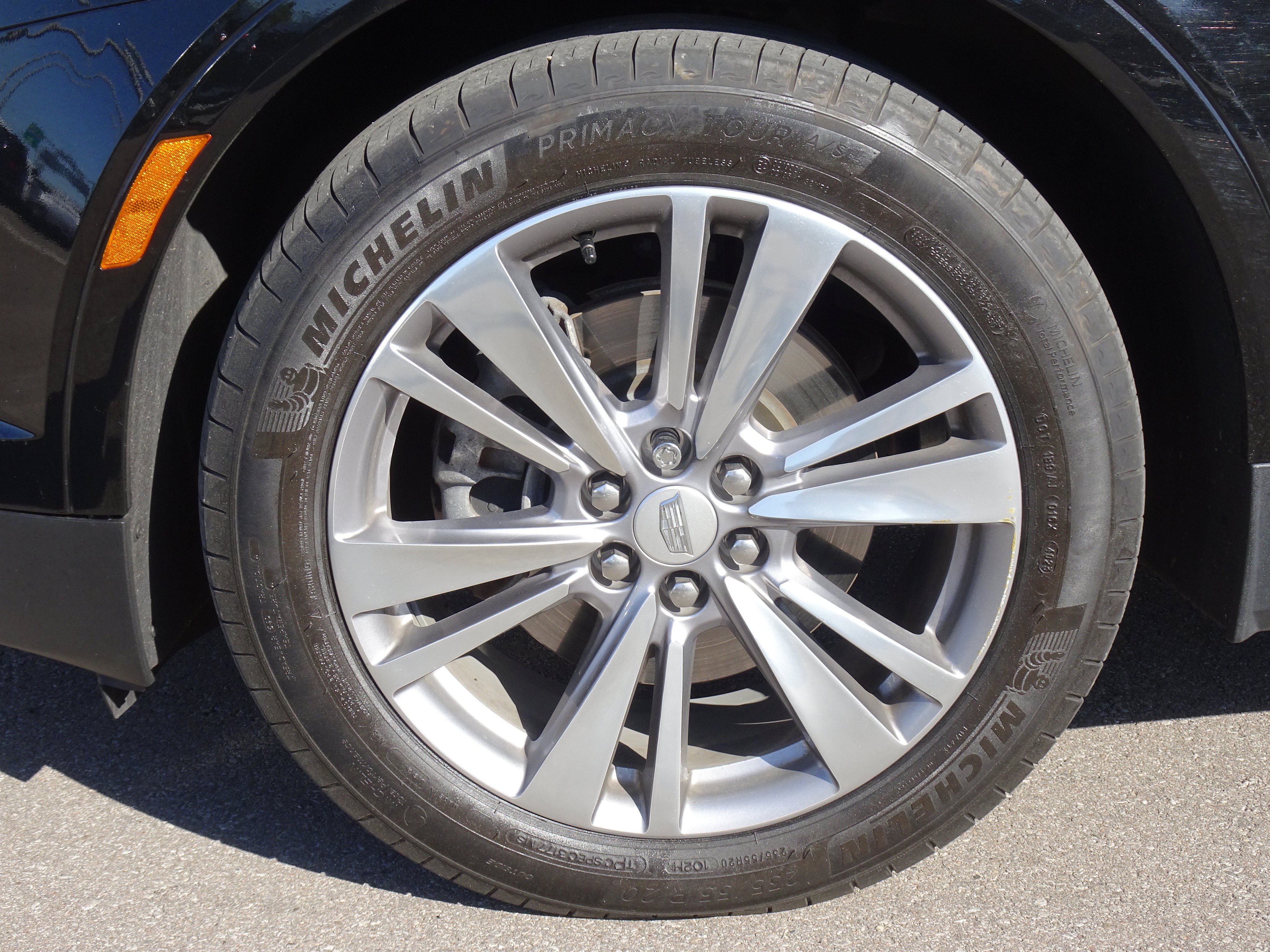 Used 2024 Cadillac XT5 Premium Luxury w/ LPO, Floor Liner Package AWD/4WD image 29