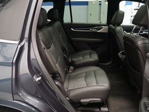 Certified 2022 Cadillac XT6 Premium Luxury w/ Technology Package image 19