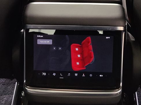 Used 2022 Tesla Model S image 18