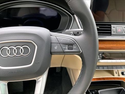 Used 2023 Audi Q5 2.0T Premium Plus w/ Premium Plus Package AWD/4WD image 14