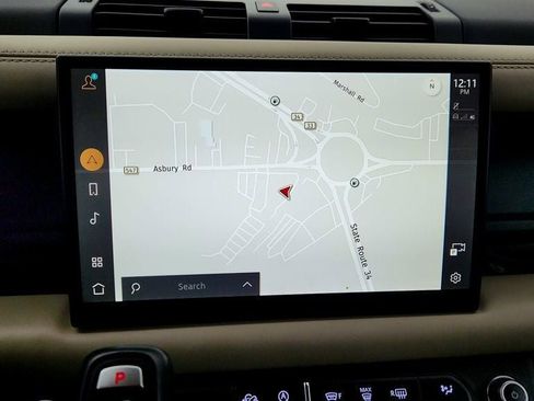 Used 2022 Land Rover Defender 110 X-Dynamic HSE image 18