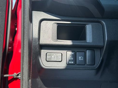 Used 2019 Toyota Tacoma TRD Off-Road AWD/4WD image 23