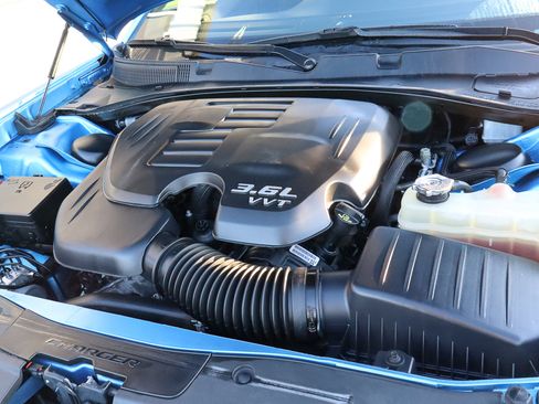 Used 2023 Dodge Charger SXT w/ Blacktop Package image 17