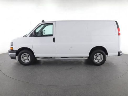 Used 2025 Chevrolet Express 2500 w/ Driver Convenience Package RWD image 4