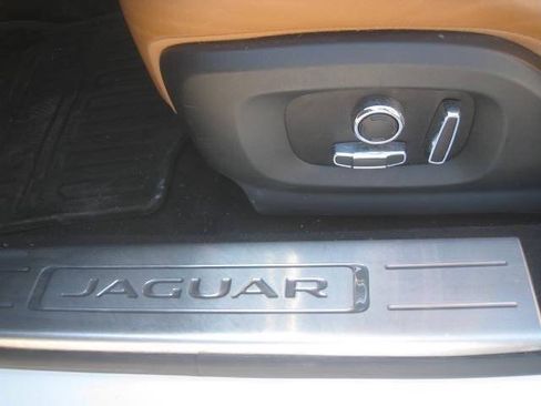 Used 2017 Jaguar XJ AWD/4WD image 30