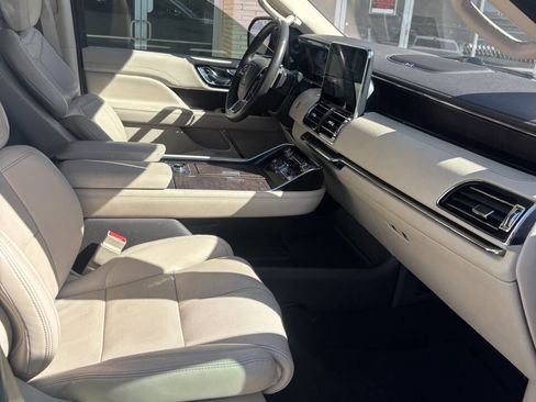 Used 2020 Lincoln Navigator Reserve w/ Equipment Group 201A Reserve AWD/4WD image 14