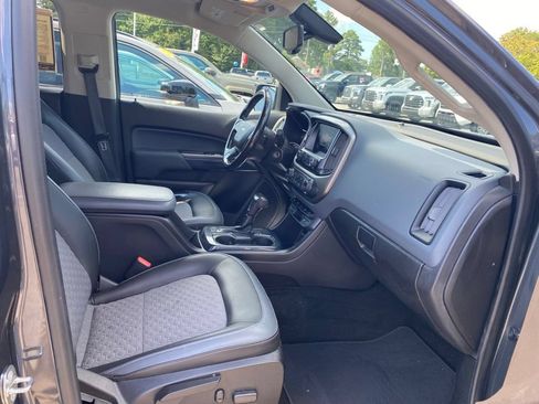 Used 2017 Chevrolet Colorado Z71 AWD/4WD image 17