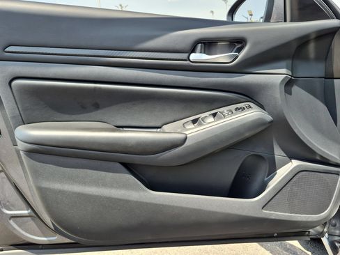 Used 2022 Nissan Altima 2.5 S FWD image 24