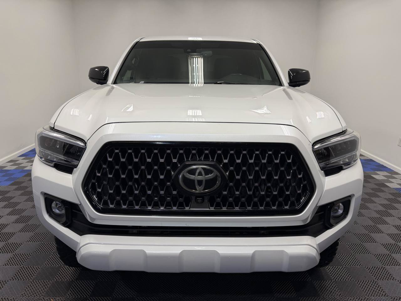 Used 2021 Toyota Tacoma Limited w/ Nightshade Package AWD/4WD image 2