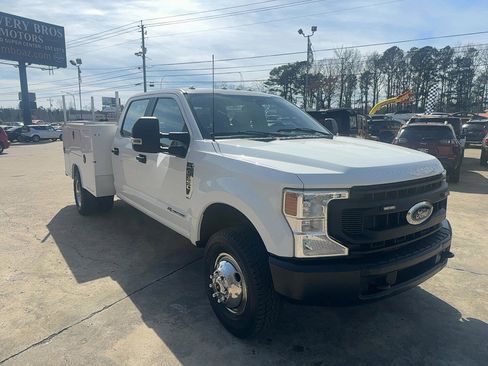 Used 2022 Ford F350 XL w/ Power Equipment Group image 3