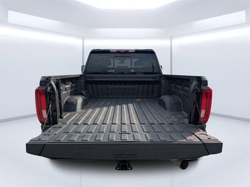Used 2023 GMC Sierra 2500 Denali w/ Denali Black Diamond Edition image 12