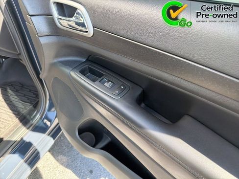 Certified 2018 Jeep Grand Cherokee Altitude RWD image 30