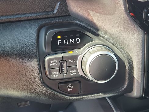 Used 2025 RAM 1500 Big Horn AWD/4WD image 21