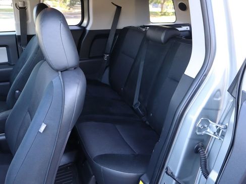 Used 2012 Toyota FJ Cruiser 4WD w/ Upgrade Pkg image 20