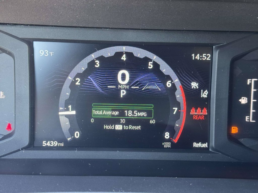 Used 2025 Toyota Tacoma SR5 AWD/4WD image 14